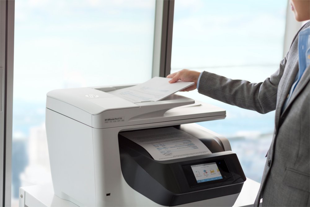 HP OfficeJet Pro 8730 All-in-One printer, Printen, kopiëren, scannen, faxen, Invoer voor 50 vel; Printen via USB-poort aan voorzijde; Scans naar e-mail/pdf; Dubbelzijdig printen – 10